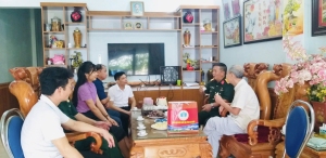 THĂM HỎI, TRI ÂN CÁC GIA ĐÌNH CHÍNH SÁCH NHÂN DỊP 78 NĂM NGÀY THƯƠNG BINH LIỆT SĨ (27/7/1947 – 27/7/2025)