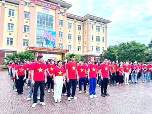 Lễ phát động chương trình đi bộ “ cùng Việt Nam tiến bước”