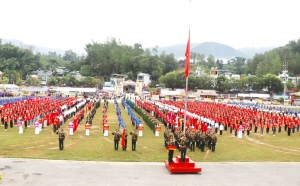 Lễ Thượng cờ mừng Tết Độc lập