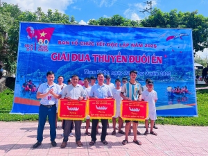 Hội thi đua thuyền Đuôi én xã Than Uyên năm 2025